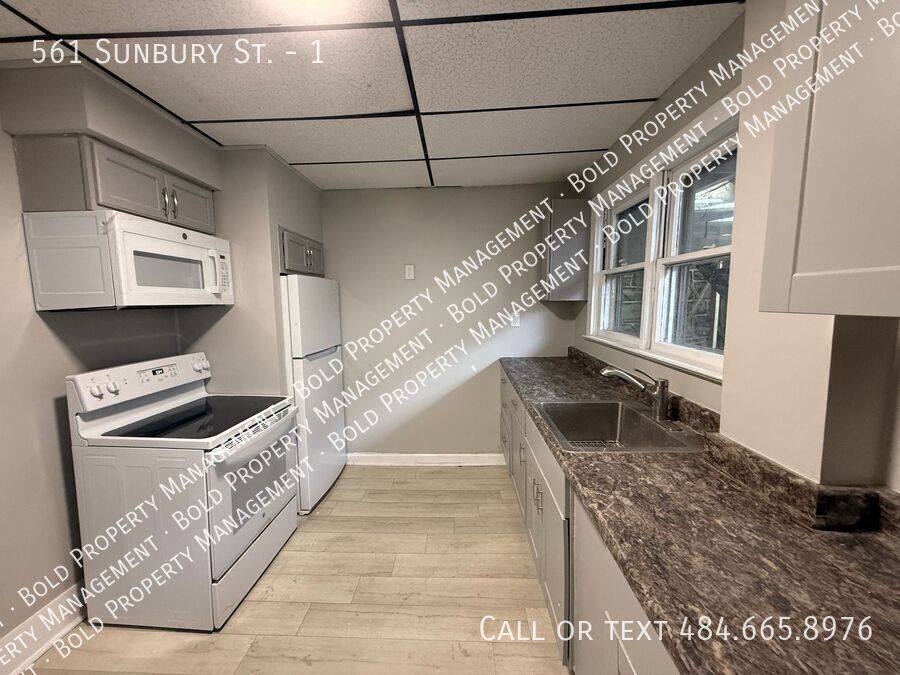 Apartment for rent at 561 Sunbury St #1, Minersville, PA 17954