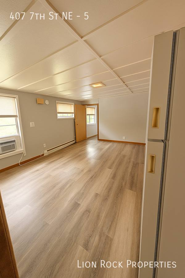 Apartment for rent at 407 7th St NE #5, Staples, MN 56479