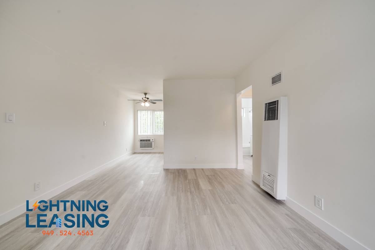 Apartment for rent at 14765 1 2 Delano St #11A, Van Nuys, CA 91411