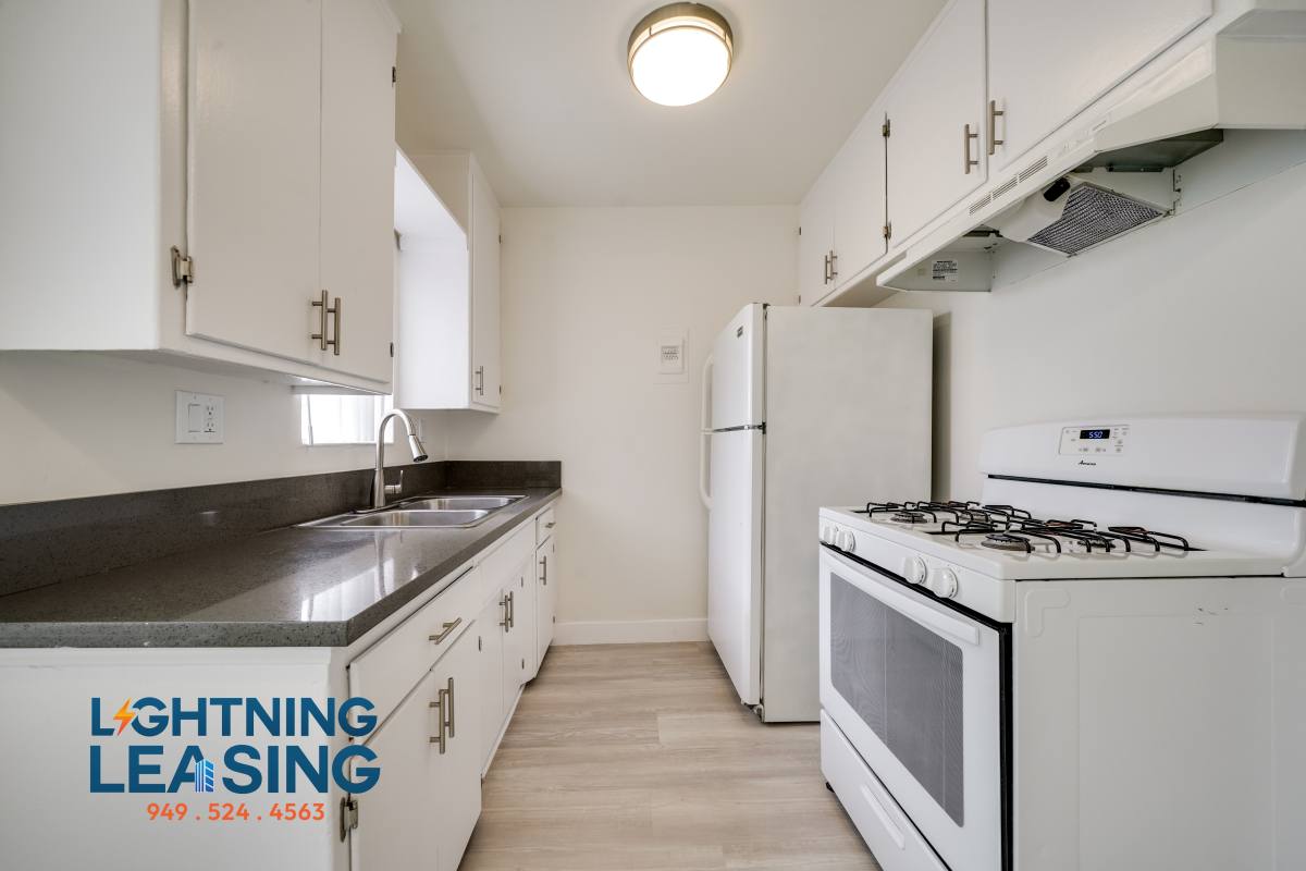 Apartment for rent at 14765 1 2 Delano St #11A, Van Nuys, CA 91411