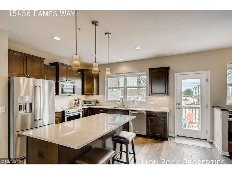Townhouse for rent at 15456 Eames Way, Saint Paul, MN 55124