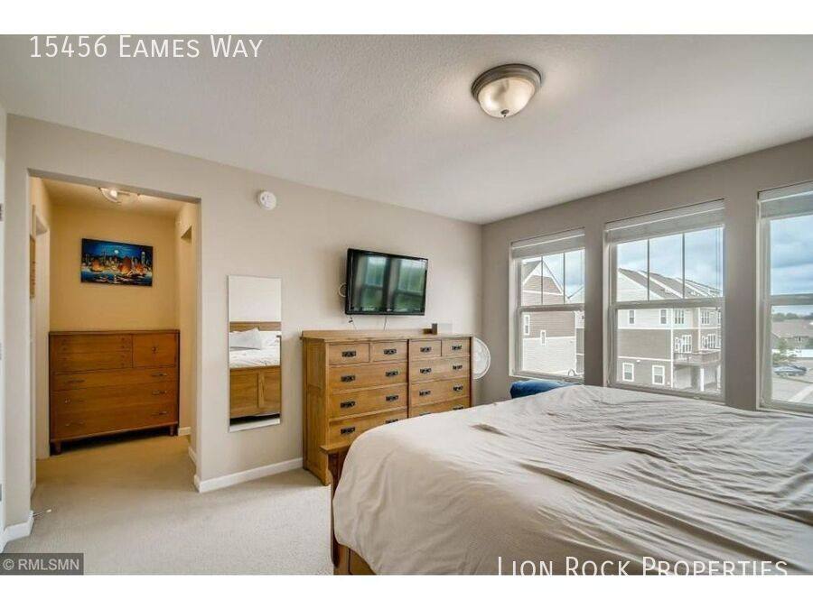 Townhouse for rent at 15456 Eames Way, Saint Paul, MN 55124