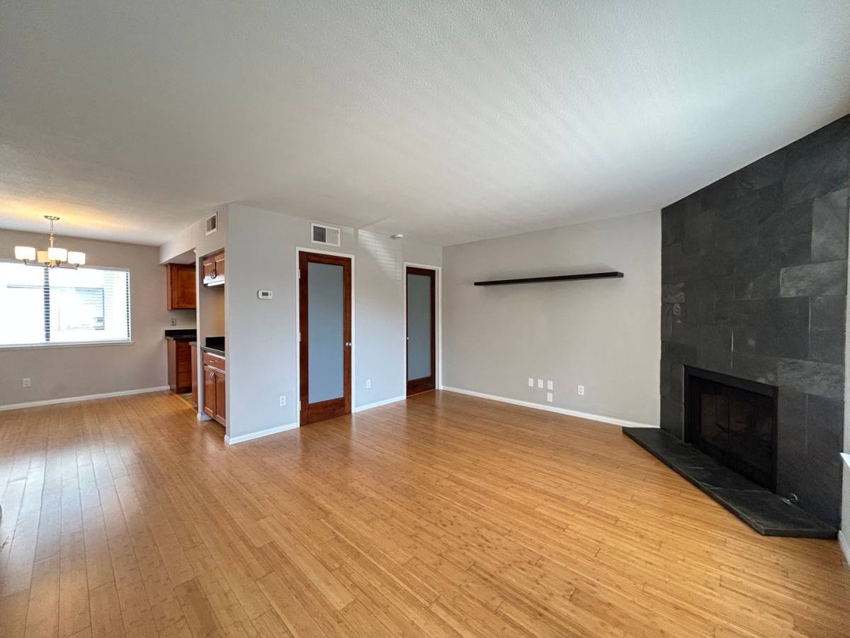 Townhouse for rent at 2202 N Broadway, Santa Ana, CA 92706