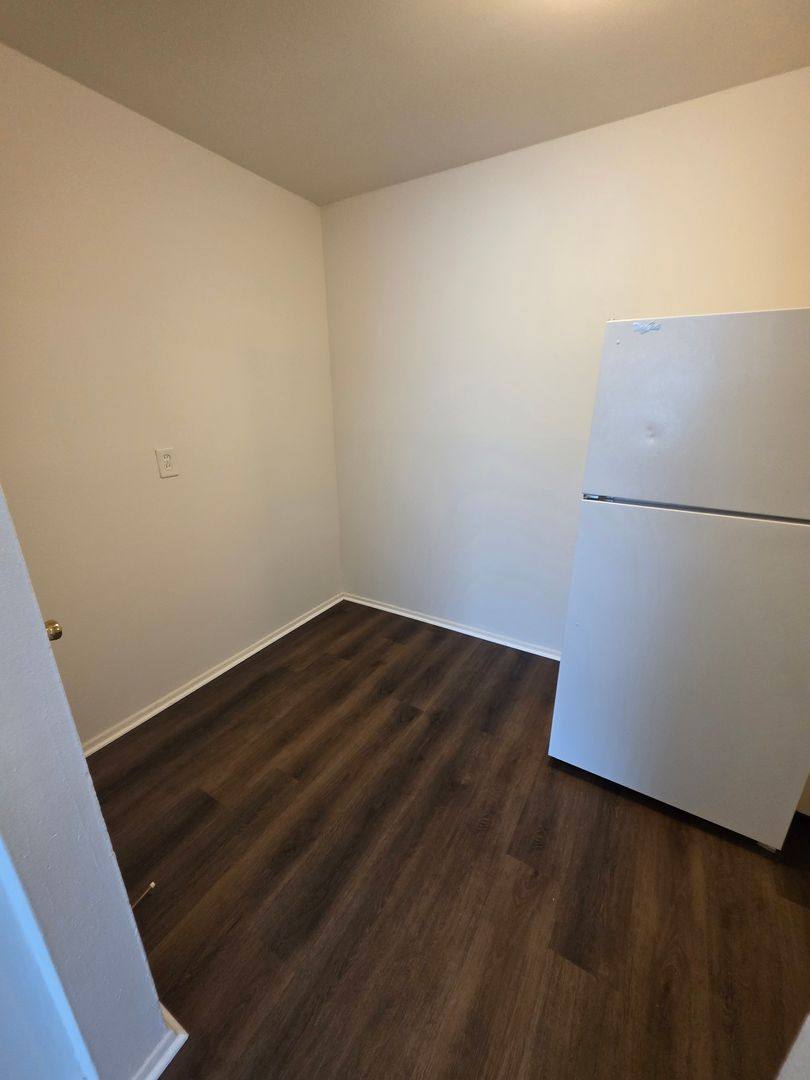Apartment for rent at 9727 Pauline Place, Saint Louis, MO 63123