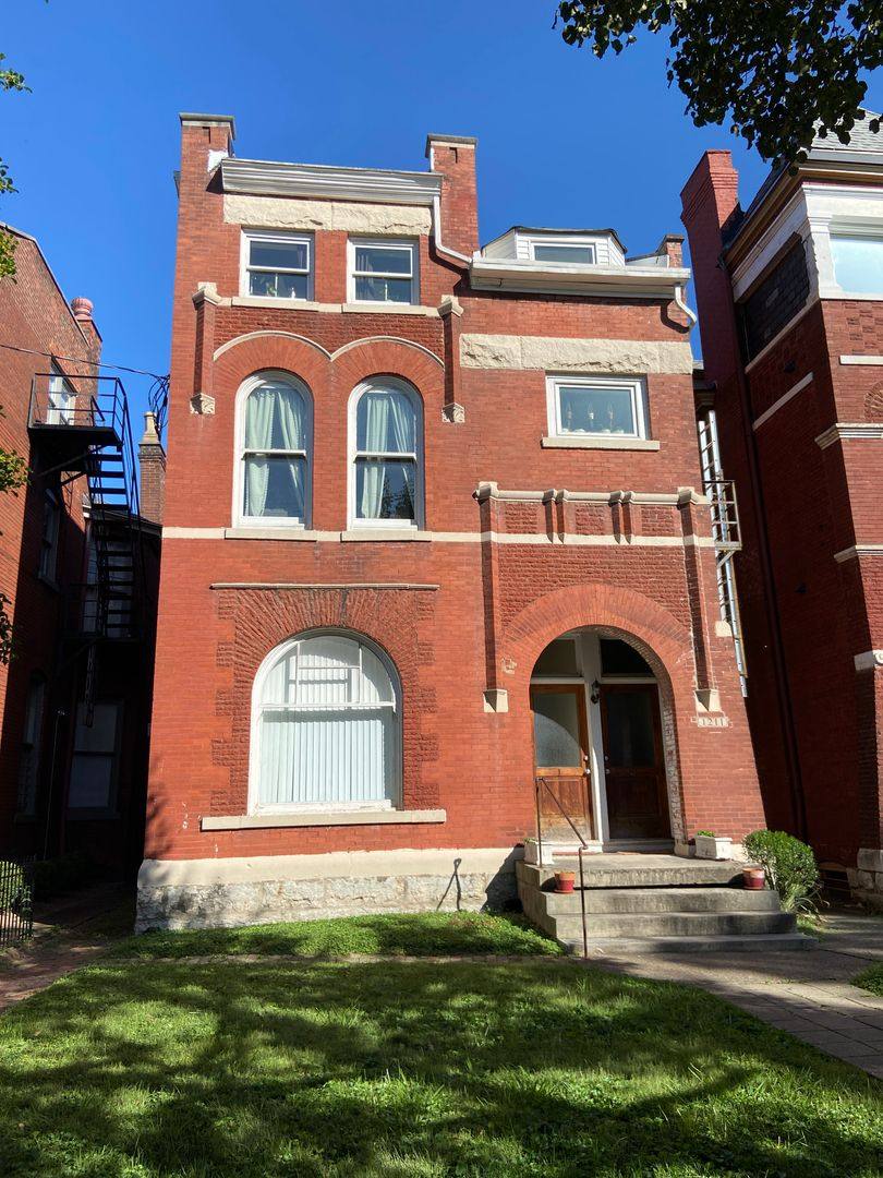 Apartment for rent at 1211 S 2nd St, Louisville, KY 40203
