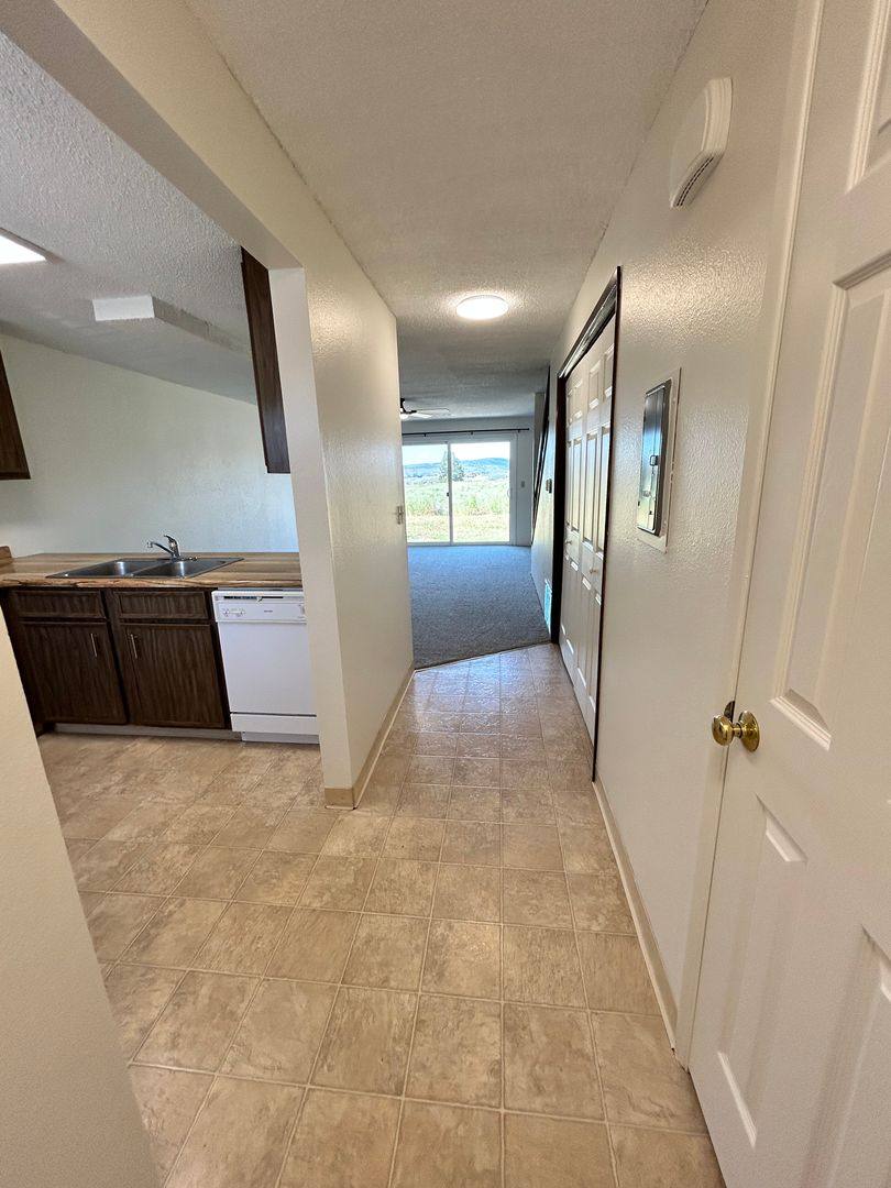 Apartment for rent at 834 Homedale Rd, Klamath Falls, OR 97603