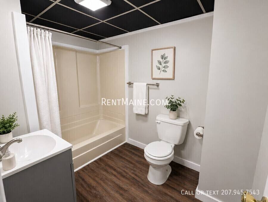 Apartment for rent at 468 Union St #2, Bangor, ME 04401