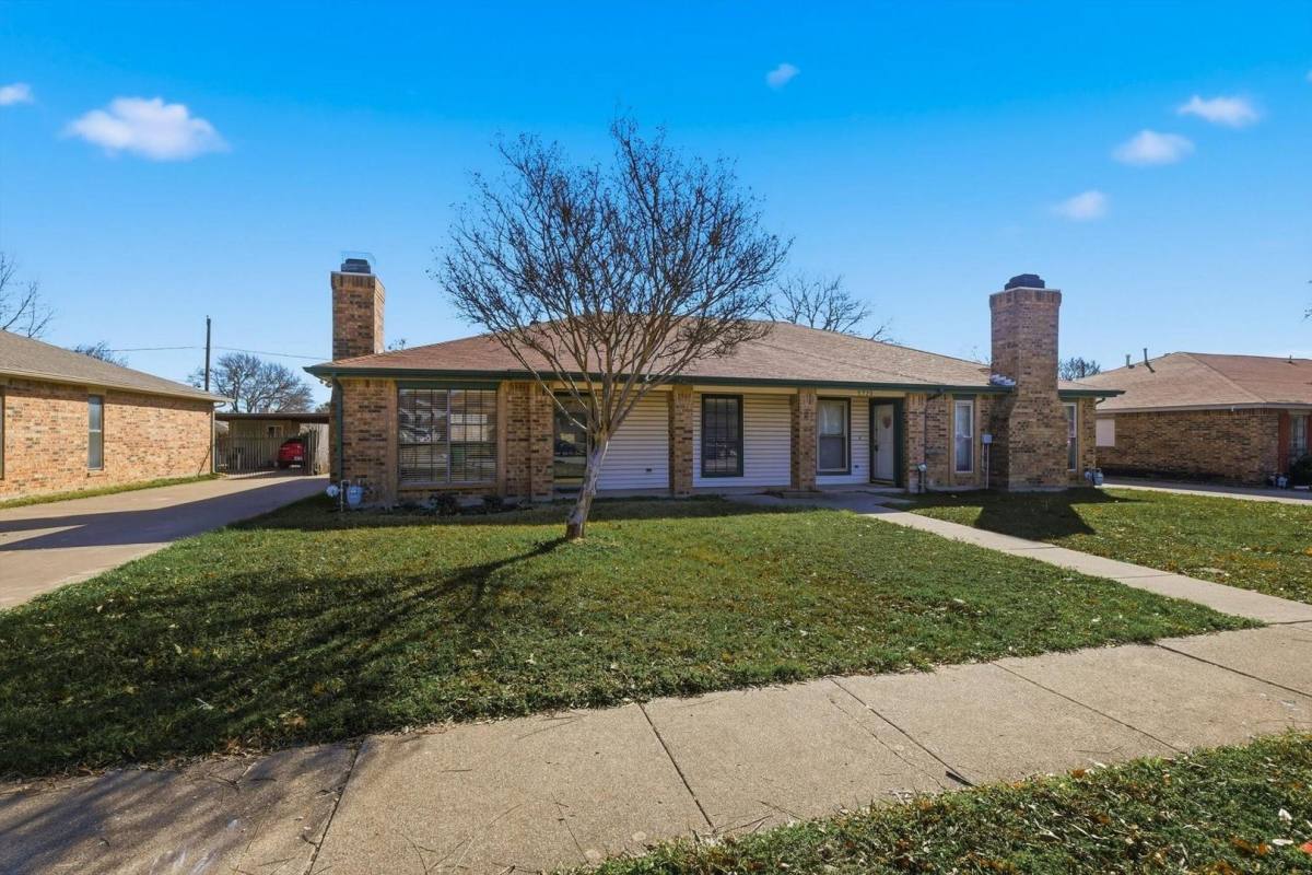 House for rent at 5722 Westchase Dr, North Richland Hills, TX 76180