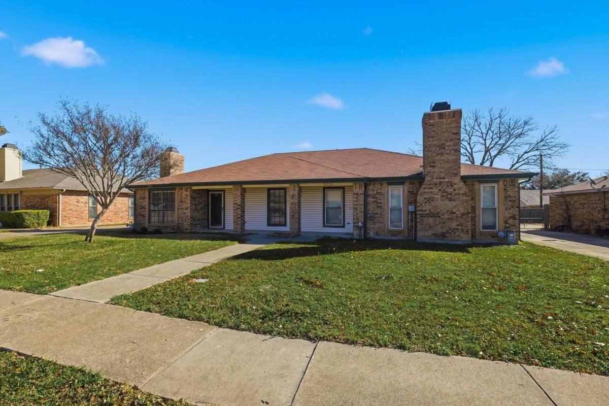 House for rent at 5722 Westchase Dr, North Richland Hills, TX 76180