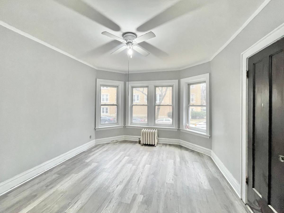 Apartment for rent at 6500 N Leavitt 2204 W Arthur, Chicago, IL 60645