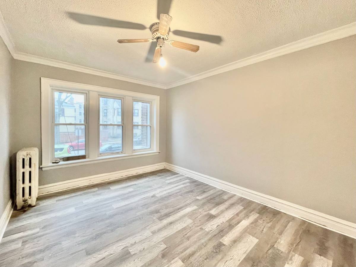 Apartment for rent at 6500 N Leavitt 2204 W Arthur, Chicago, IL 60645
