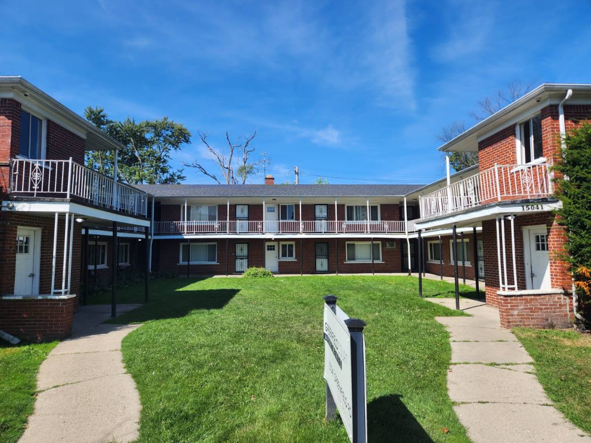 Apartment for rent at 15041 Greenfield #15, Detroit, MI 48227