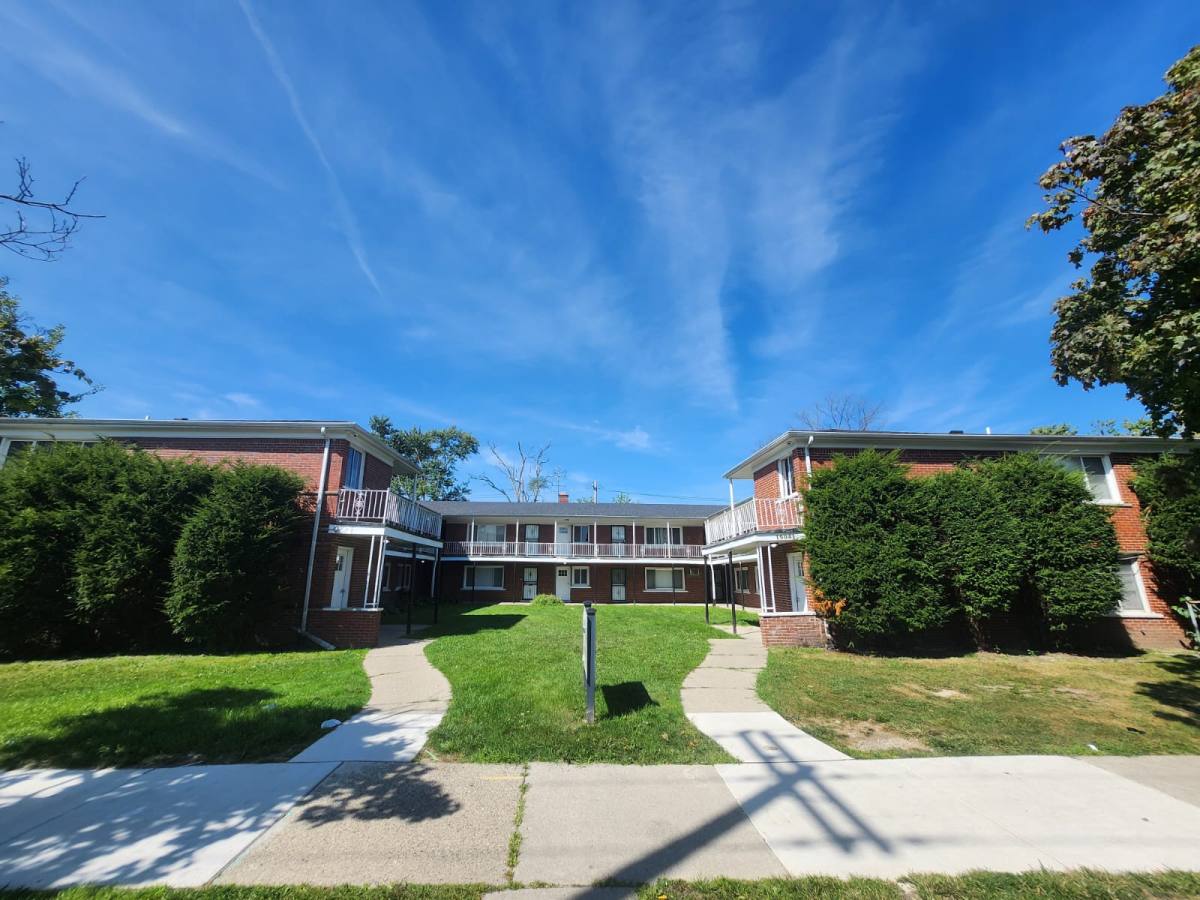 Apartment for rent at 15041 Greenfield #15, Detroit, MI 48227
