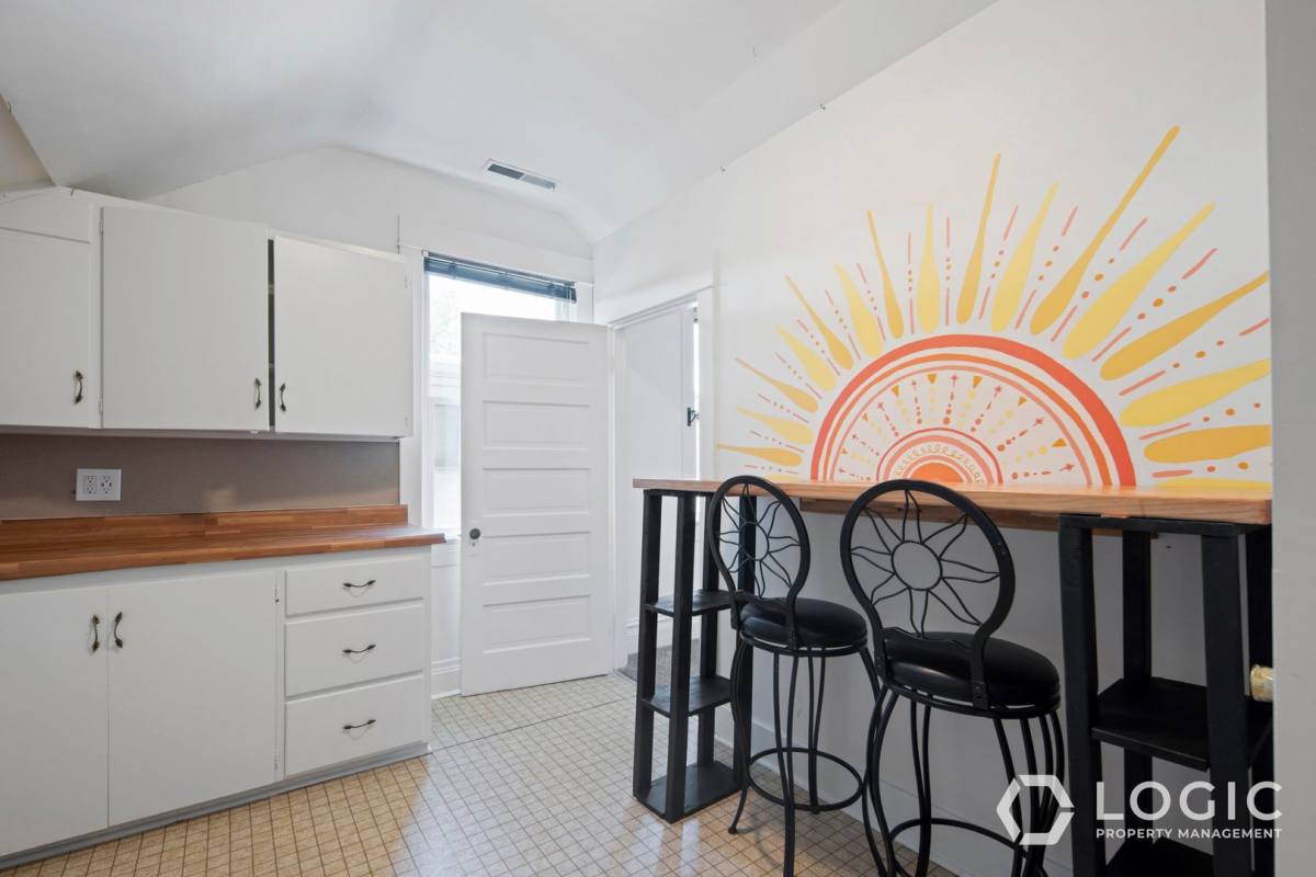 Apartment for rent at 423 S Douglas St #UPSTAIRS, Salt Lake City, UT 84102