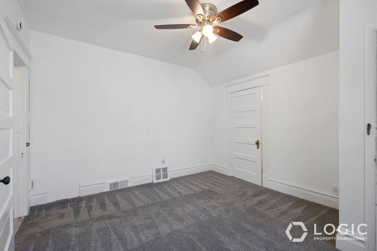 Apartment for rent at 423 S Douglas St #UPSTAIRS, Salt Lake City, UT 84102