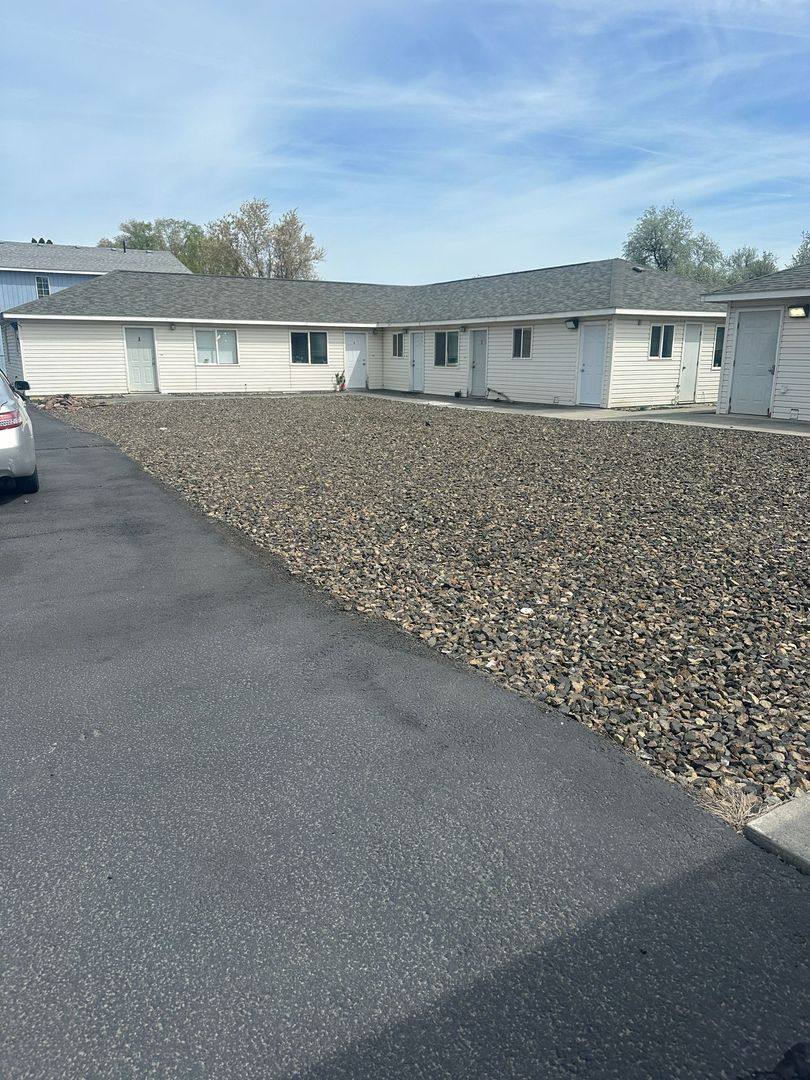 Apartment for rent at 839 S Division, Moses Lake, WA 98837