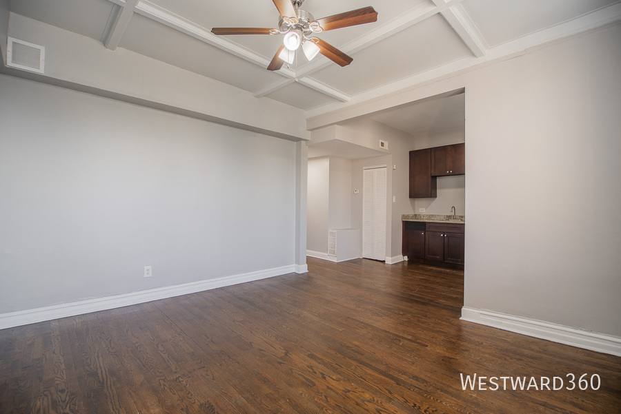 Apartment for rent at 5610 S Michigan Ave #3N, Chicago, IL 60637