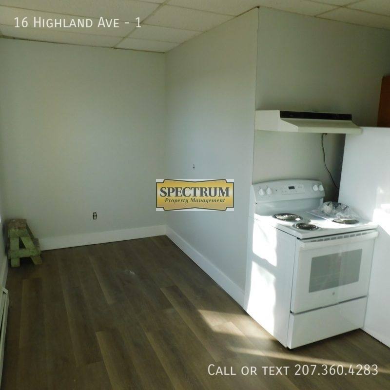 Apartment for rent at 16 Highland Ave #1, Gardiner, ME 04345