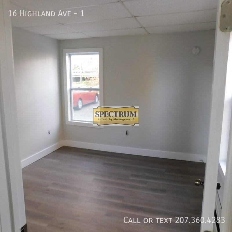 Apartment for rent at 16 Highland Ave #1, Gardiner, ME 04345