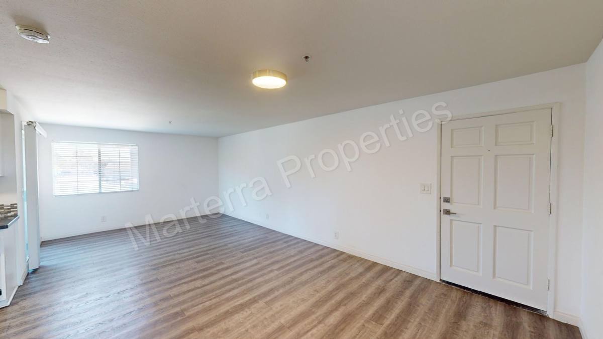 Apartment for rent at 7581 Warner Ave, Huntington Beach, CA 92647