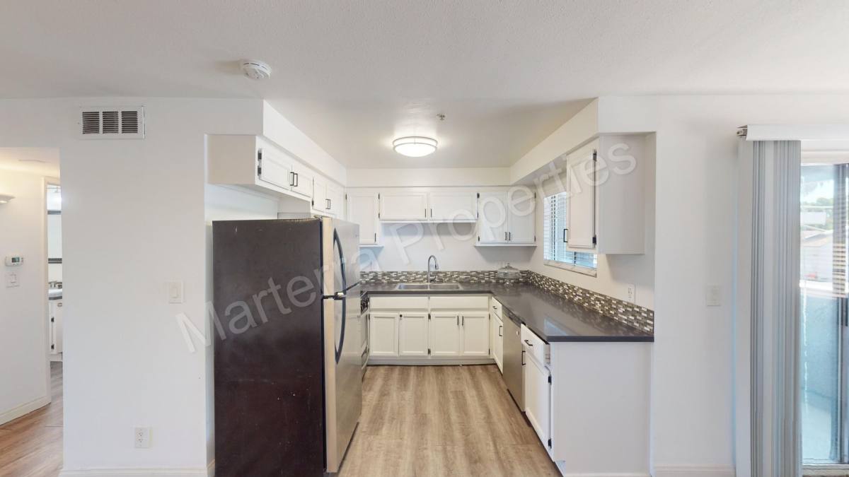 Apartment for rent at 7581 Warner Ave, Huntington Beach, CA 92647