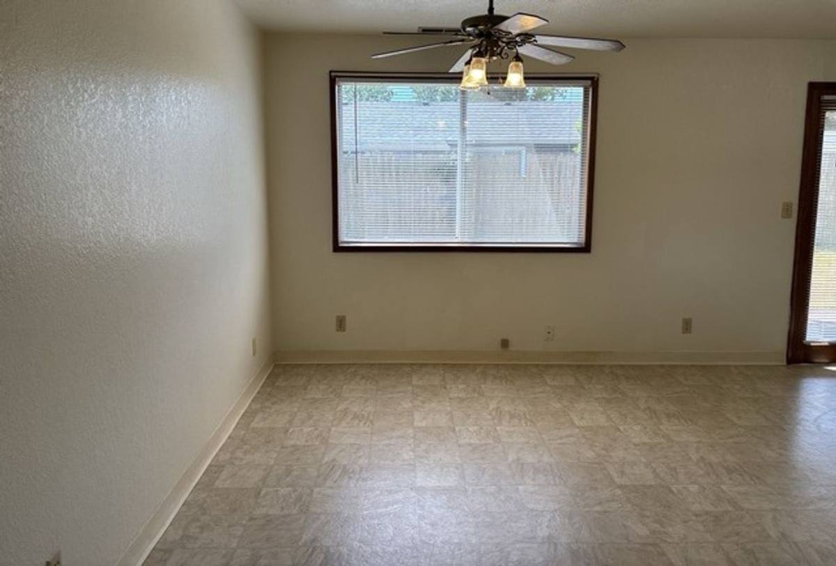House for rent at 4836 Tanglewood Court SE, Salem, OR 97317