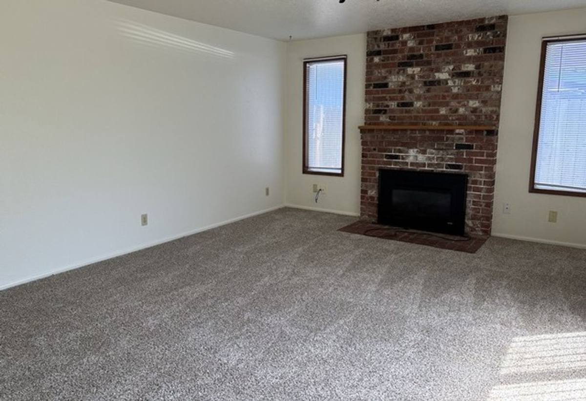 House for rent at 4836 Tanglewood Court SE, Salem, OR 97317