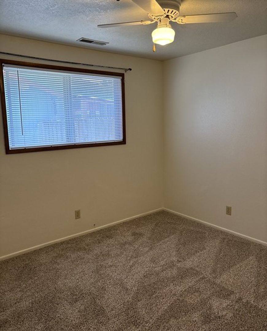 House for rent at 4836 Tanglewood Court SE, Salem, OR 97317