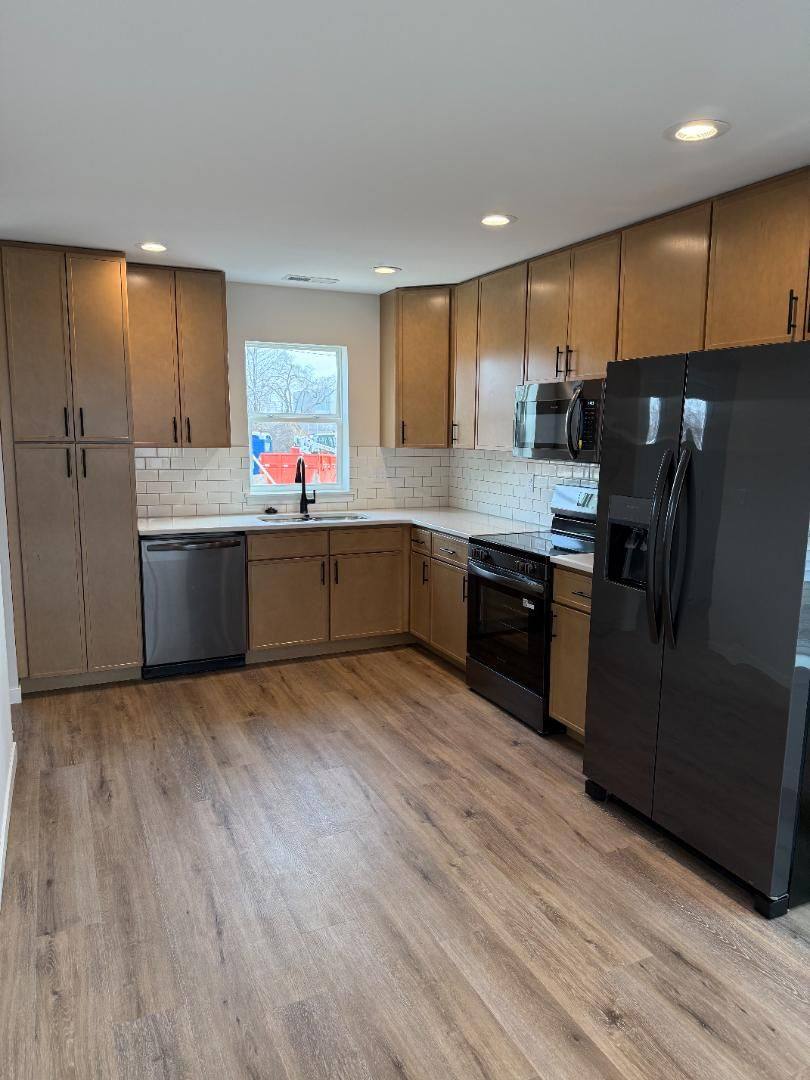 Apartment for rent at 1116 6th St NW, Cedar Rapids, IA 52405