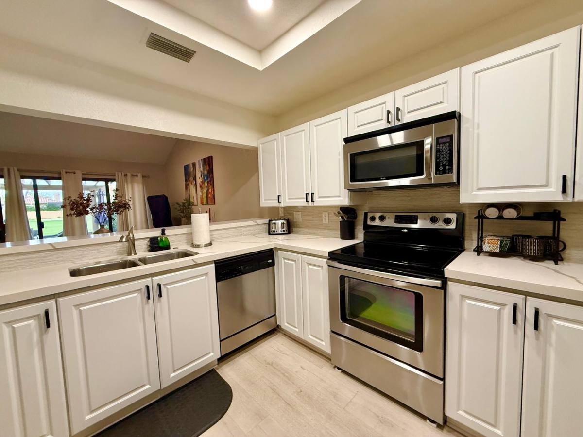 Apartment for rent at 77584 Woodhaven Dr N, Palm Desert, CA 92211