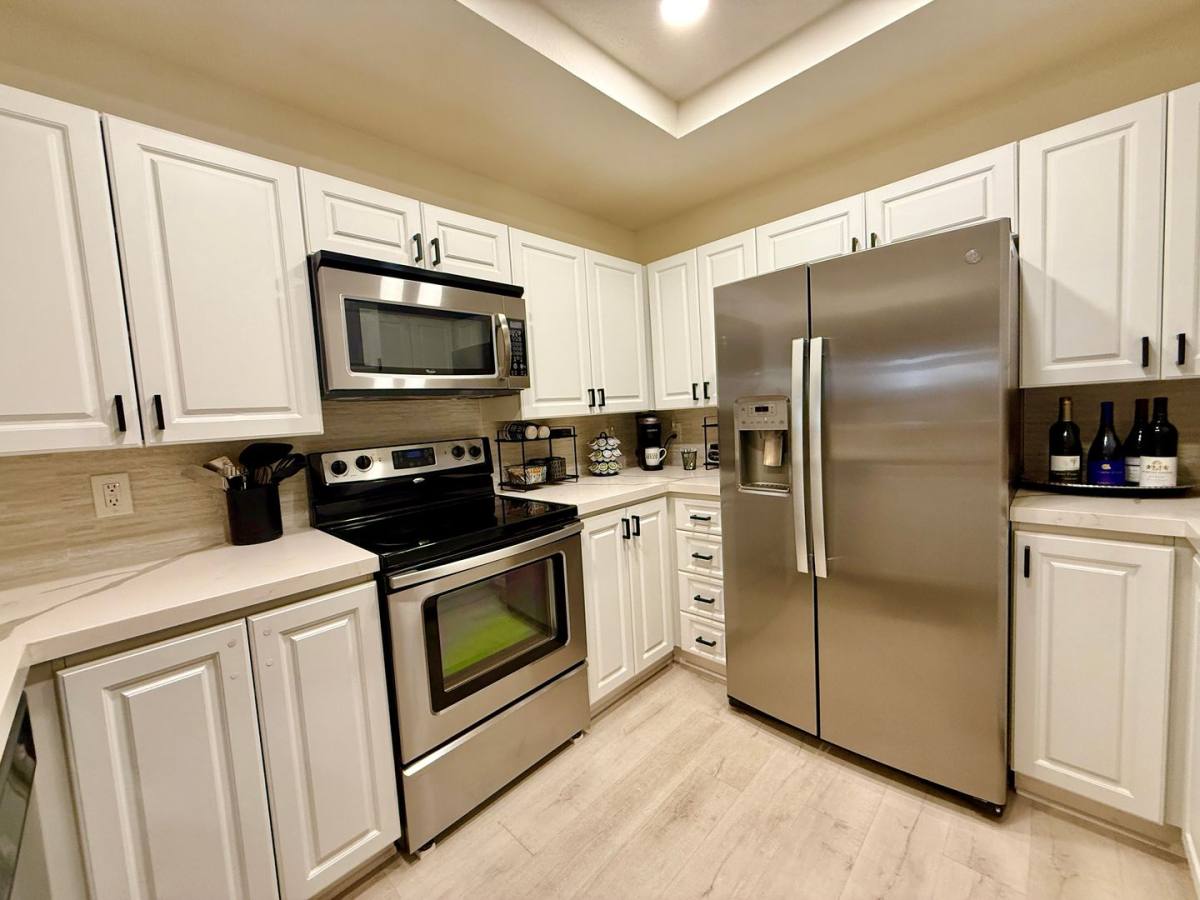 Apartment for rent at 77584 Woodhaven Dr N, Palm Desert, CA 92211