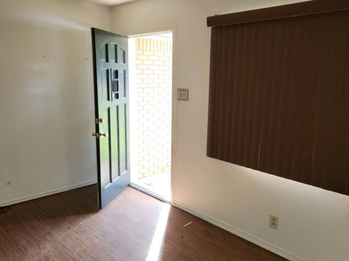House for rent at 208 Southview Dr, Henderson, TX 75654