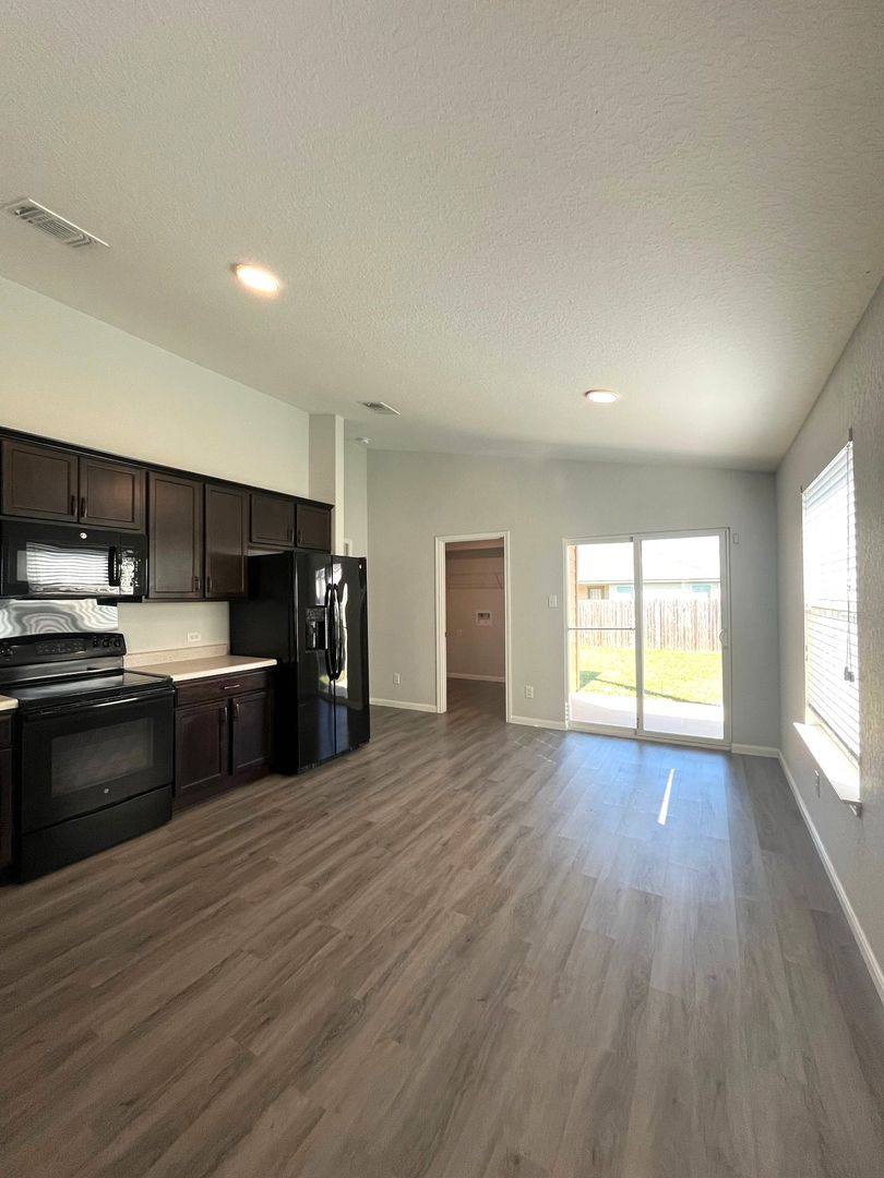 House for rent at 733 Wolfeton Way, New Braunfels, TX 78130