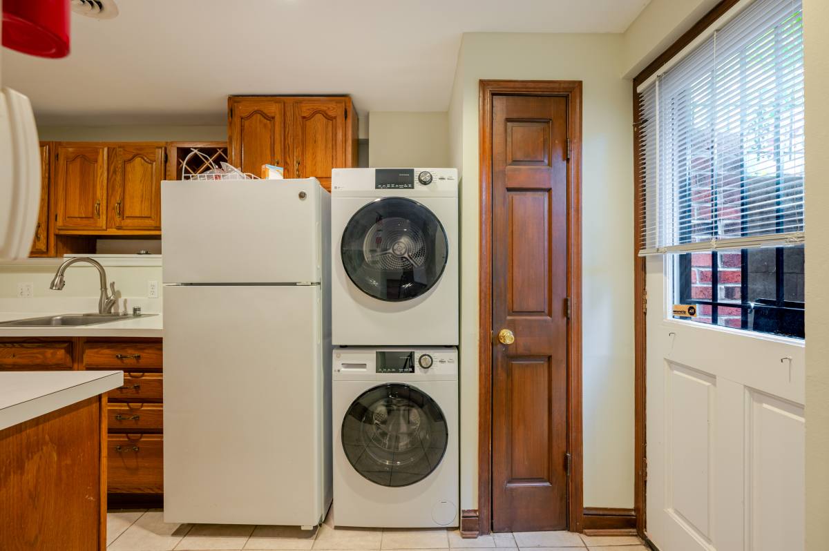 Condo for rent at 300 F St NE, Washington, DC 20002