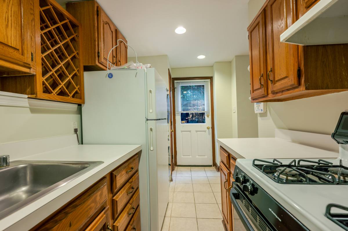 Condo for rent at 300 F St NE, Washington, DC 20002