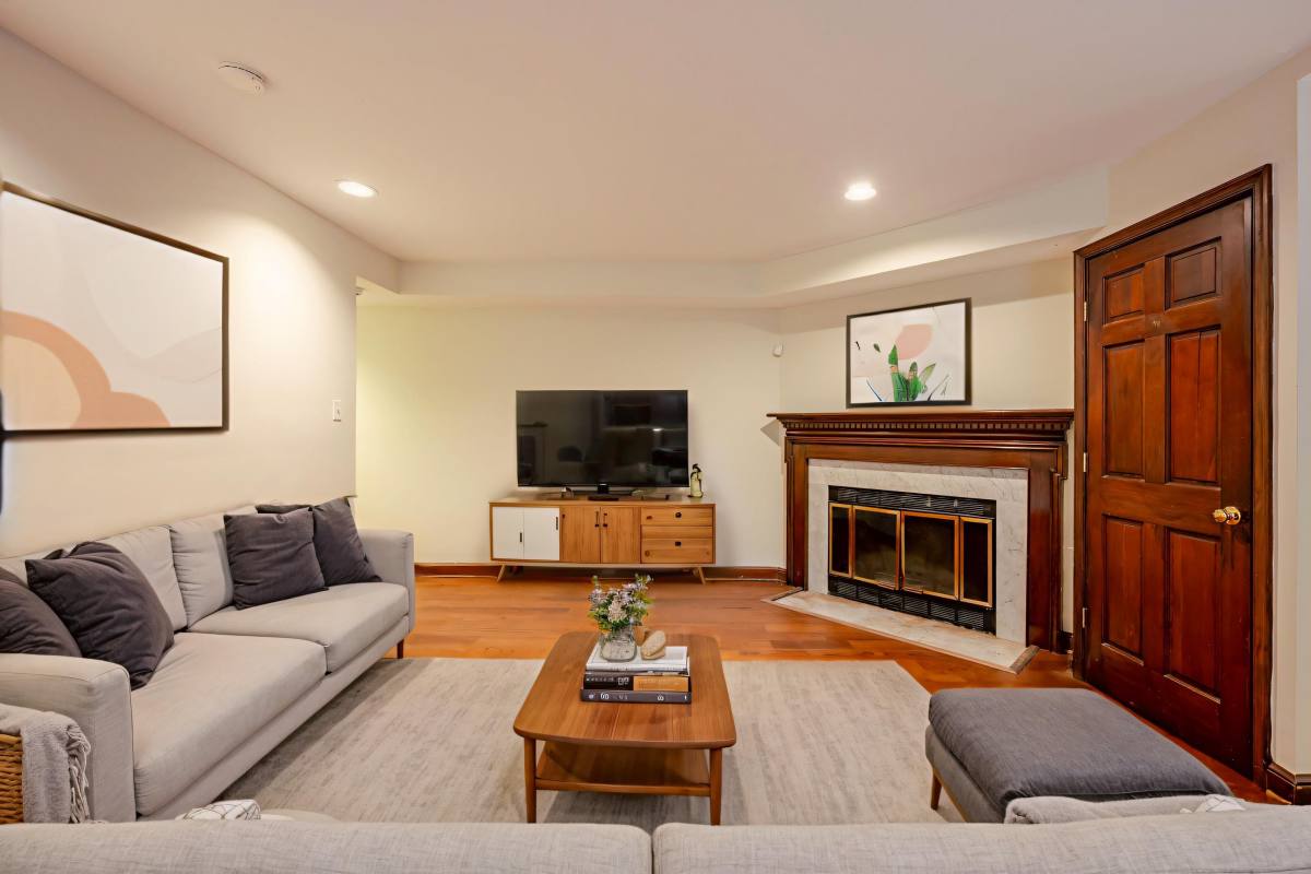 Condo for rent at 300 F St NE, Washington, DC 20002