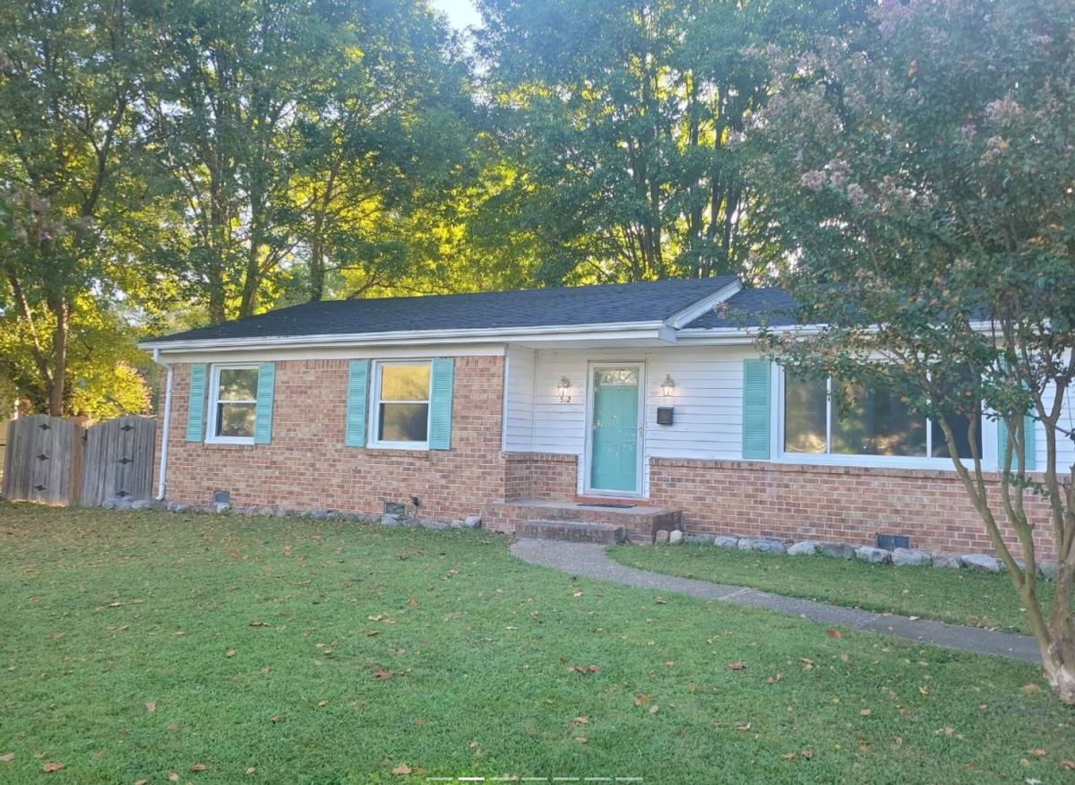 House for rent at 512 S Kings Point Rd, Virginia Beach, VA 23452