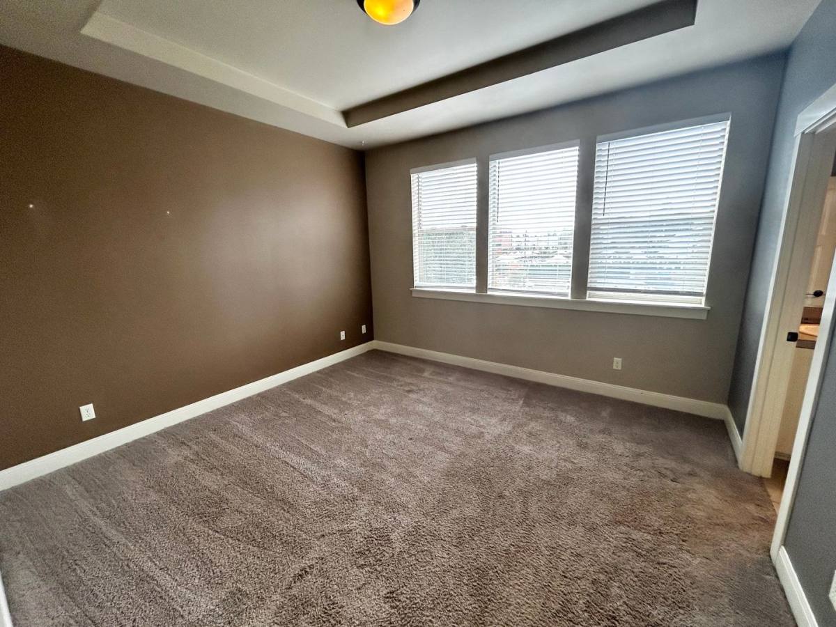 House for rent at 14439 SW Meridian St, Beaverton, OR 97005