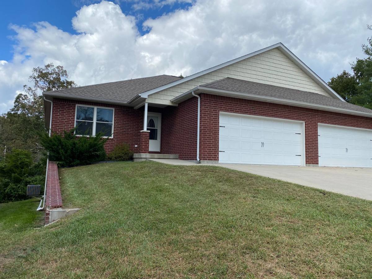 Apartment for rent at 11975 Village Circle, Rolla, MO 65401