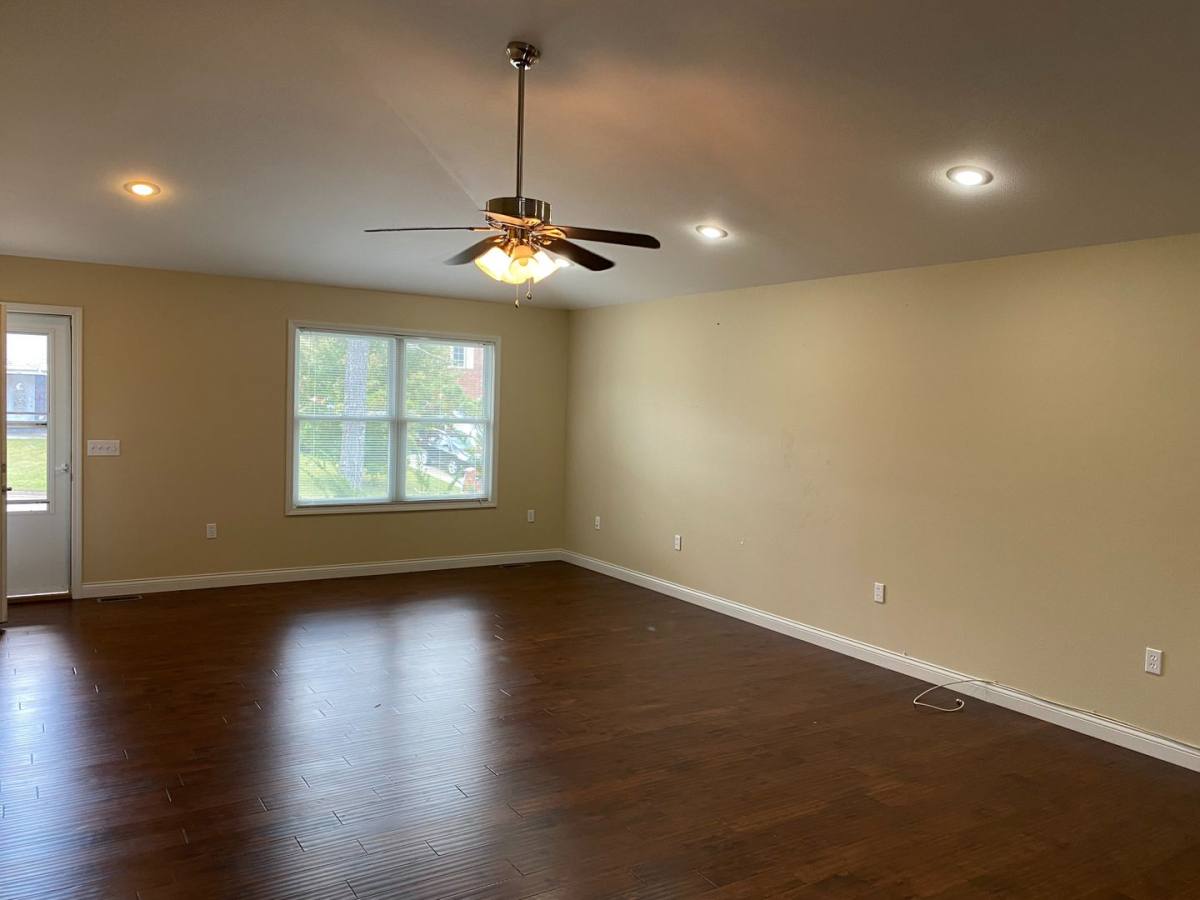 Apartment for rent at 11975 Village Circle, Rolla, MO 65401