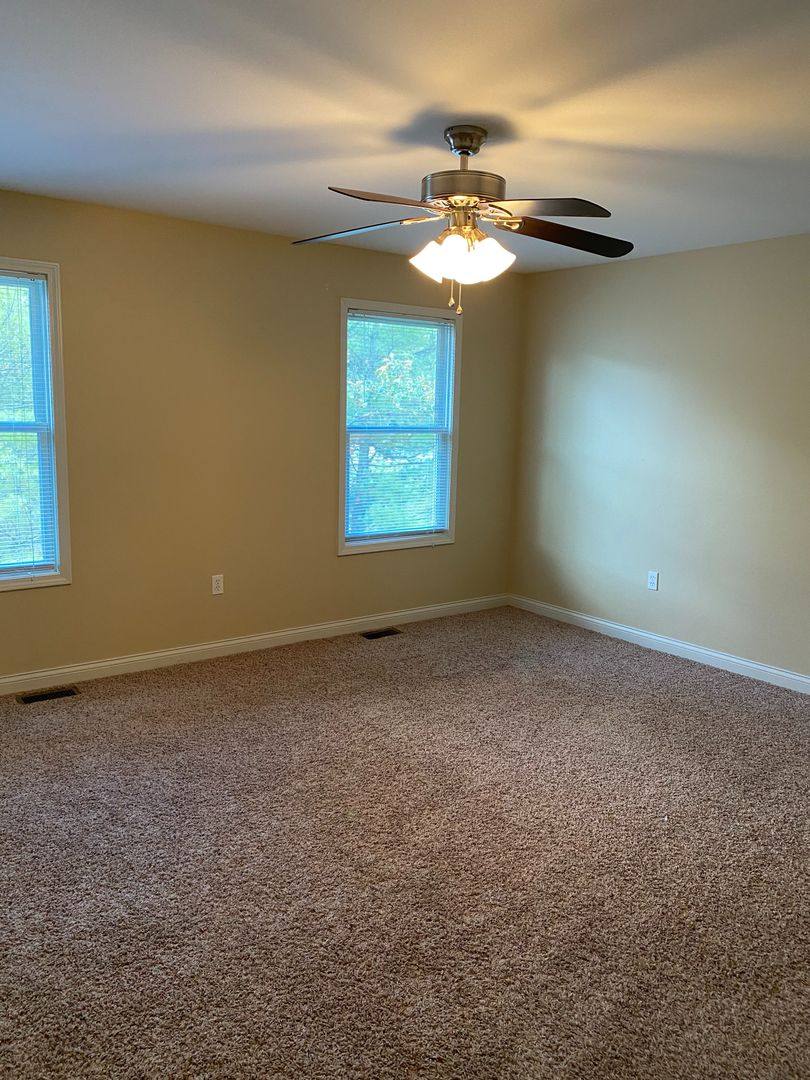 Apartment for rent at 11975 Village Circle, Rolla, MO 65401
