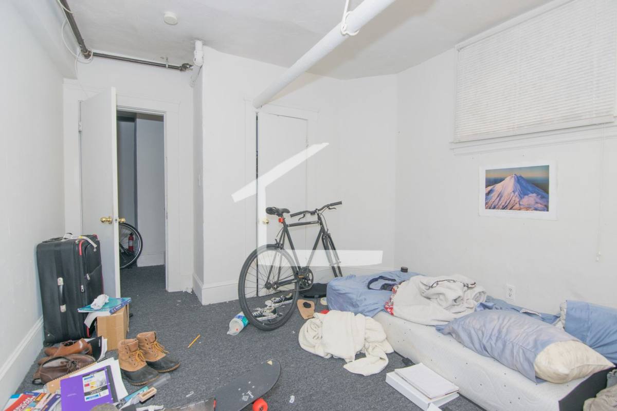 Apartment for rent at 150 Brown St #1L, Waltham, MA 02453