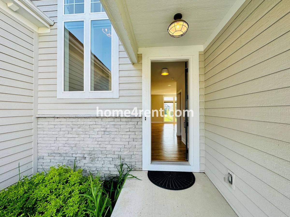 House for rent at 25275 W 114th St, Olathe, KS 66061