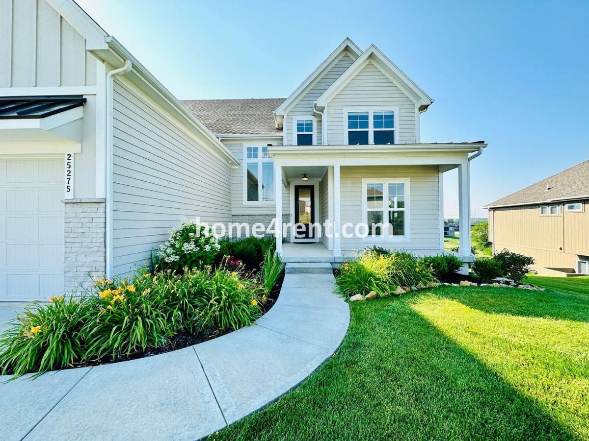 House for rent at 25275 W 114th St, Olathe, KS 66061