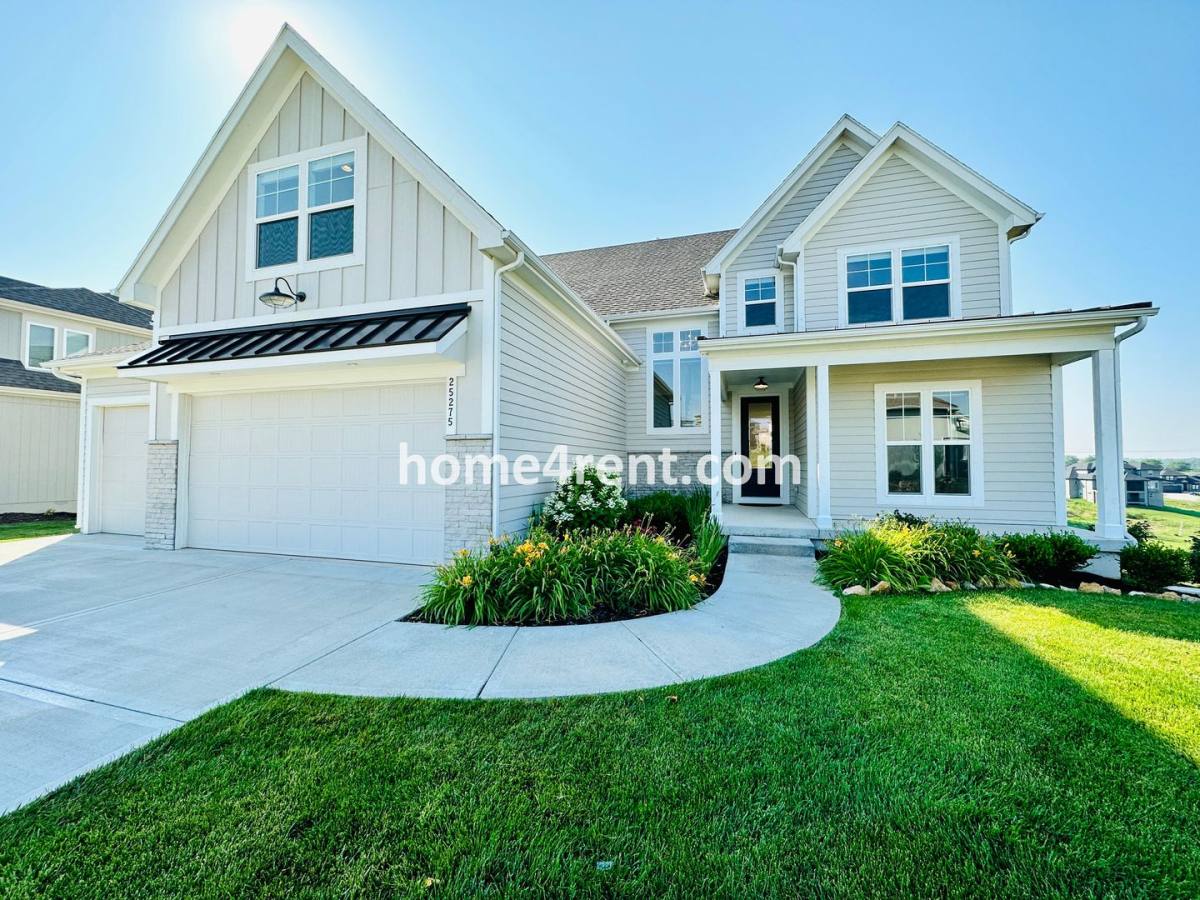 House for rent at 25275 W 114th St, Olathe, KS 66061