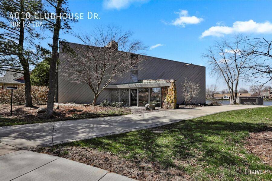 House for rent at 4010 Clubhouse Dr, Champaign, IL 61822
