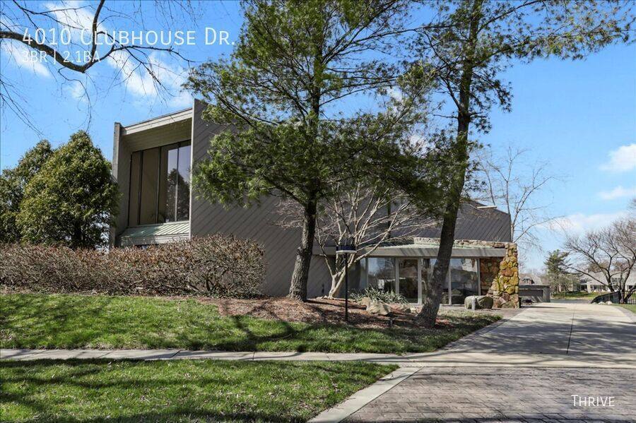 House for rent at 4010 Clubhouse Dr, Champaign, IL 61822
