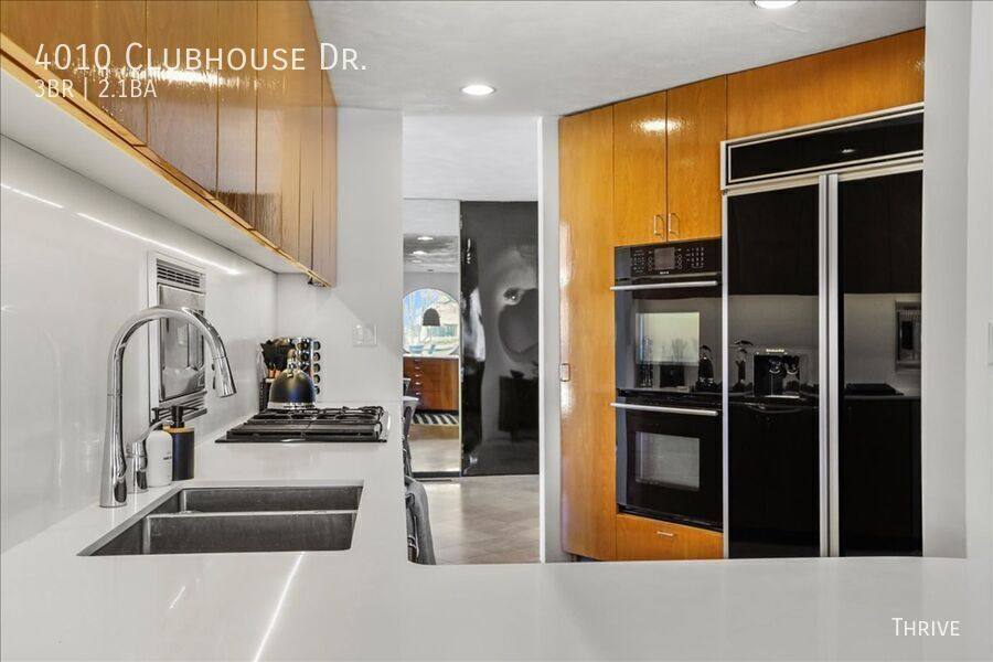 House for rent at 4010 Clubhouse Dr, Champaign, IL 61822