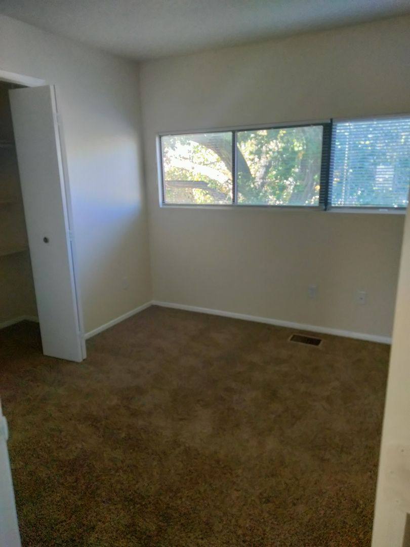 Townhouse for rent at 12030 Menaul Blvdne, Albuquerque, NM 87112