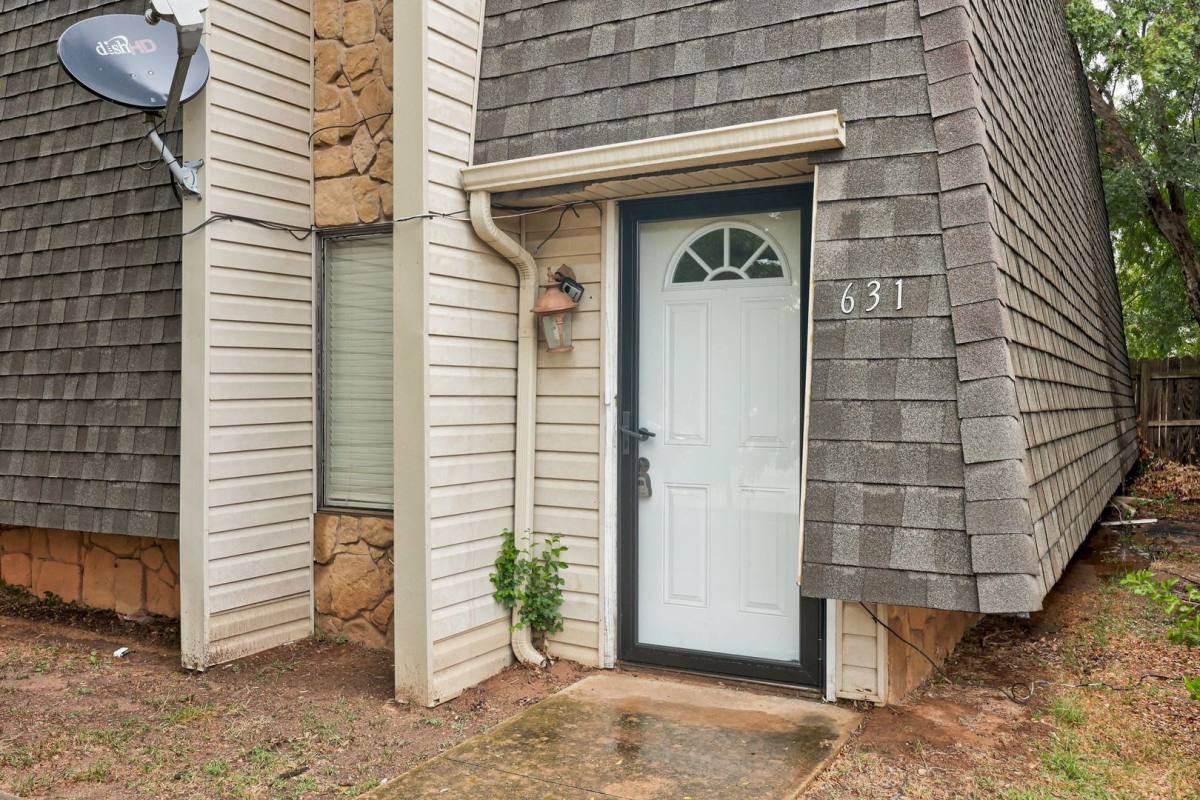 Townhouse for rent at 631 Welston Circle, Norman, OK 73071